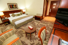Гостиница Ramee Royal Hotel  Дубай